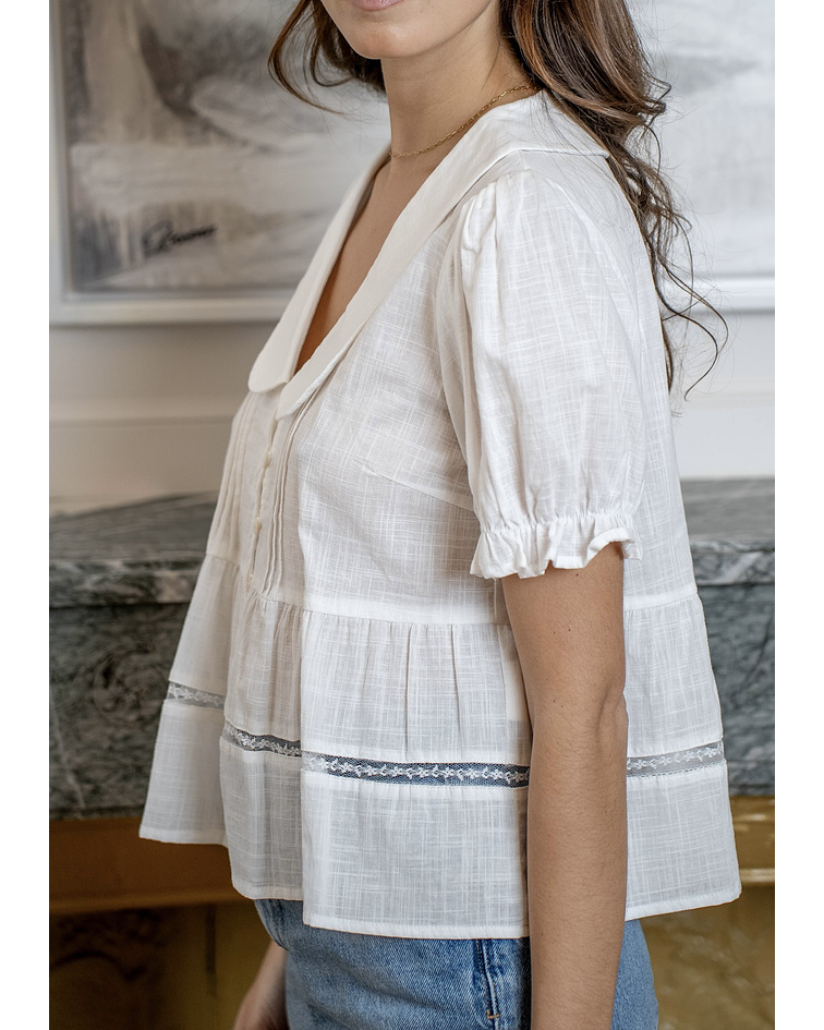 BLUSA COM GOLA BEBÉ