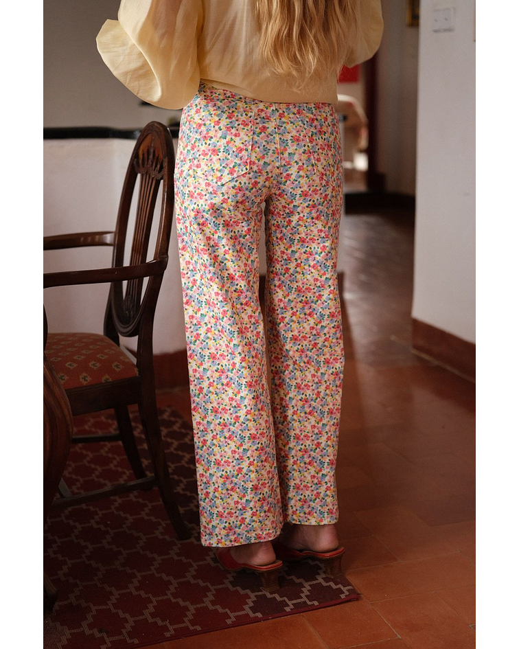 JEANS ESTAMPADAS FLORAIS