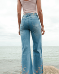 JEANS BORDADOS FLORAIS 