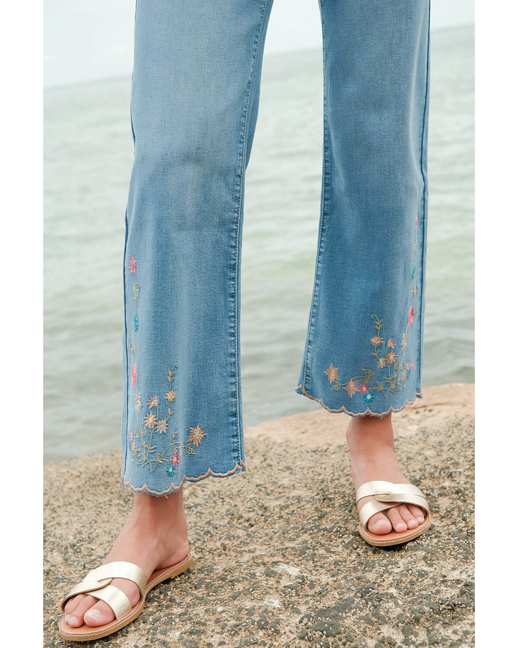 JEANS BORDADOS FLORAIS 