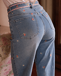 JEANS BORDADOS FLORAIS 