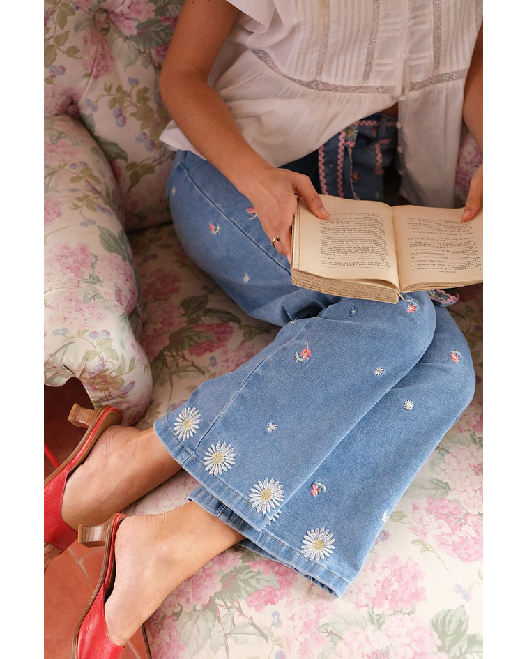 JEANS BORDADOS FLORAIS 