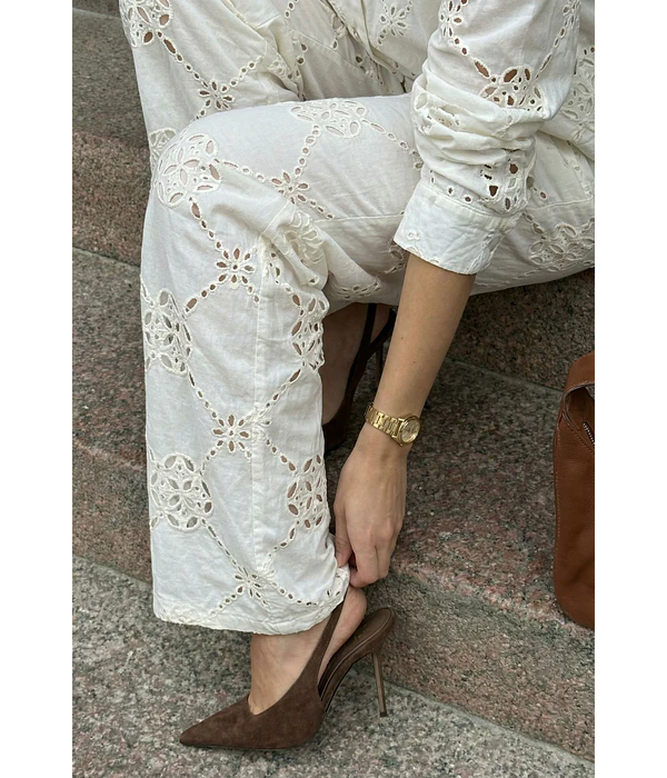 JEANS BORDADAS ALICE 