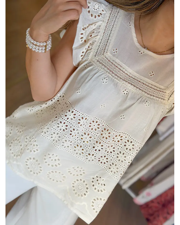 BLUSA BORDADA BEGE