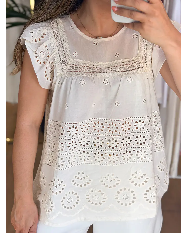 BLUSA BORDADA BEGE