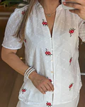 CAMISA BRANCA COM FLORES BORDADAS