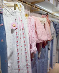 JEANS BORDADOS FLORES  
