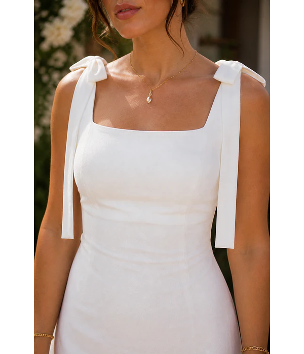 VESTIDO LAÇOS GIO