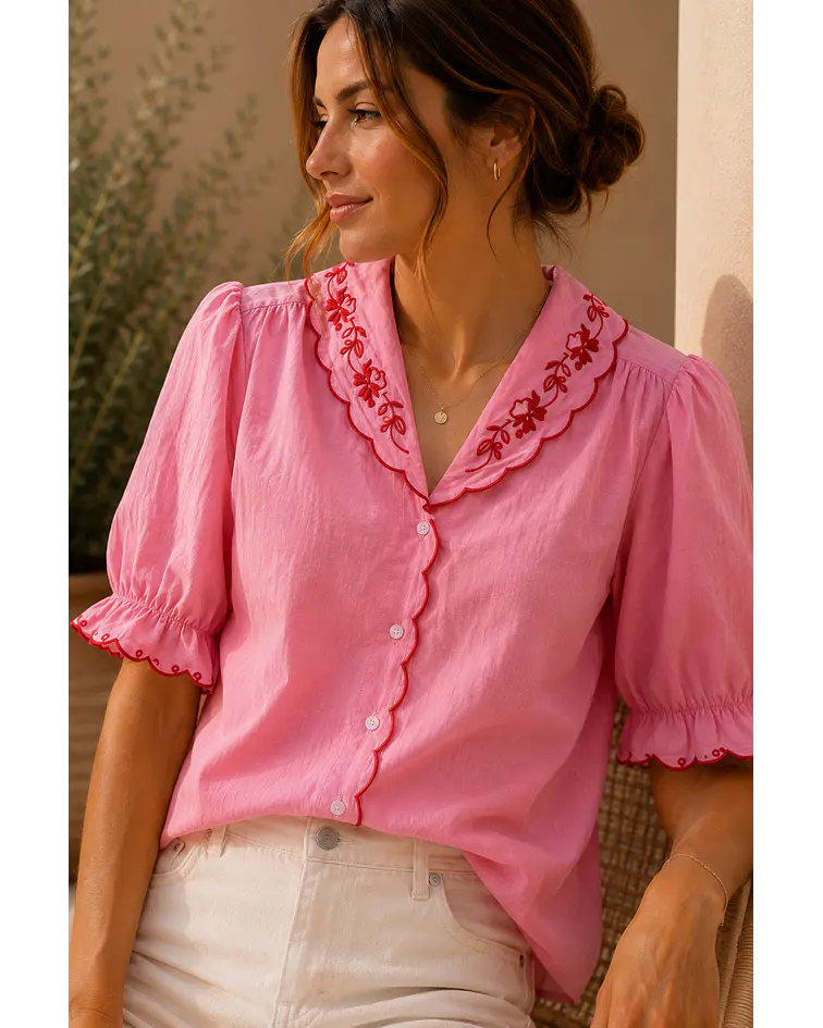 CAMISA COM GOLA BORDADA