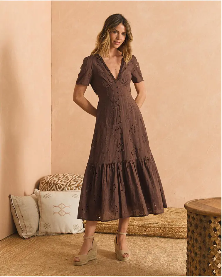 VESTIDO BORDADO CASTANHO