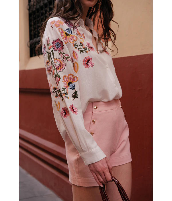 CAMISA FLORES BORDADA