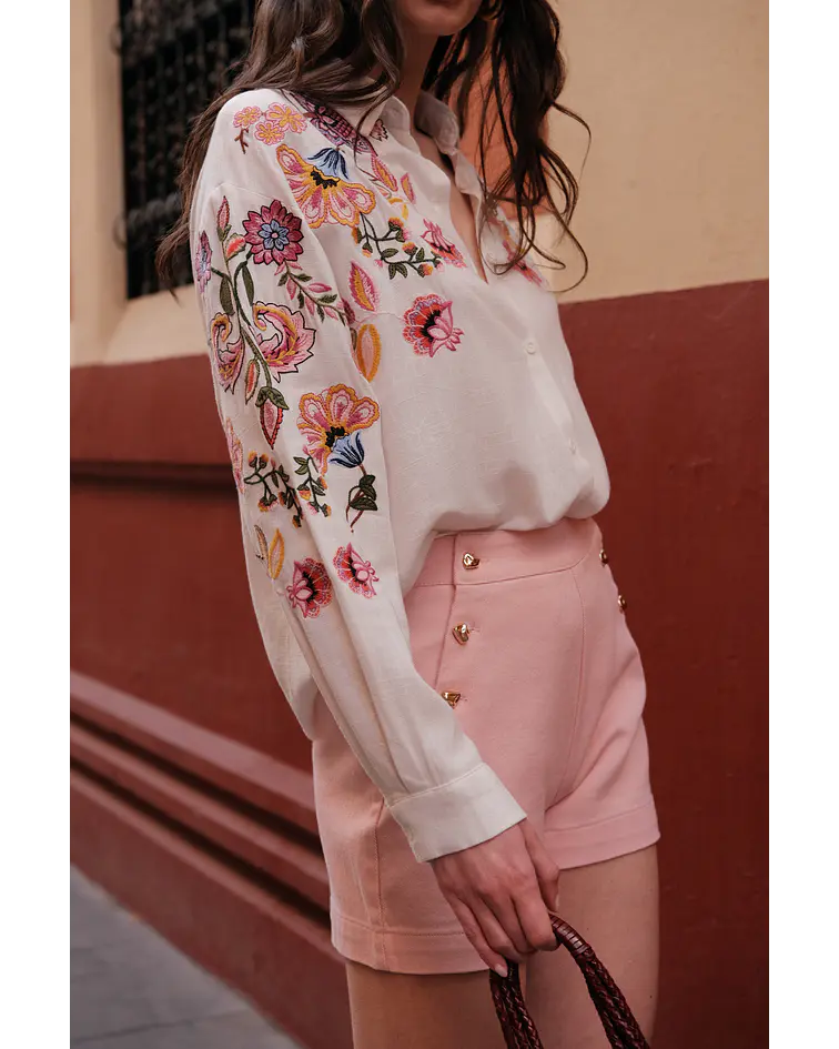CAMISA FLORES BORDADA
