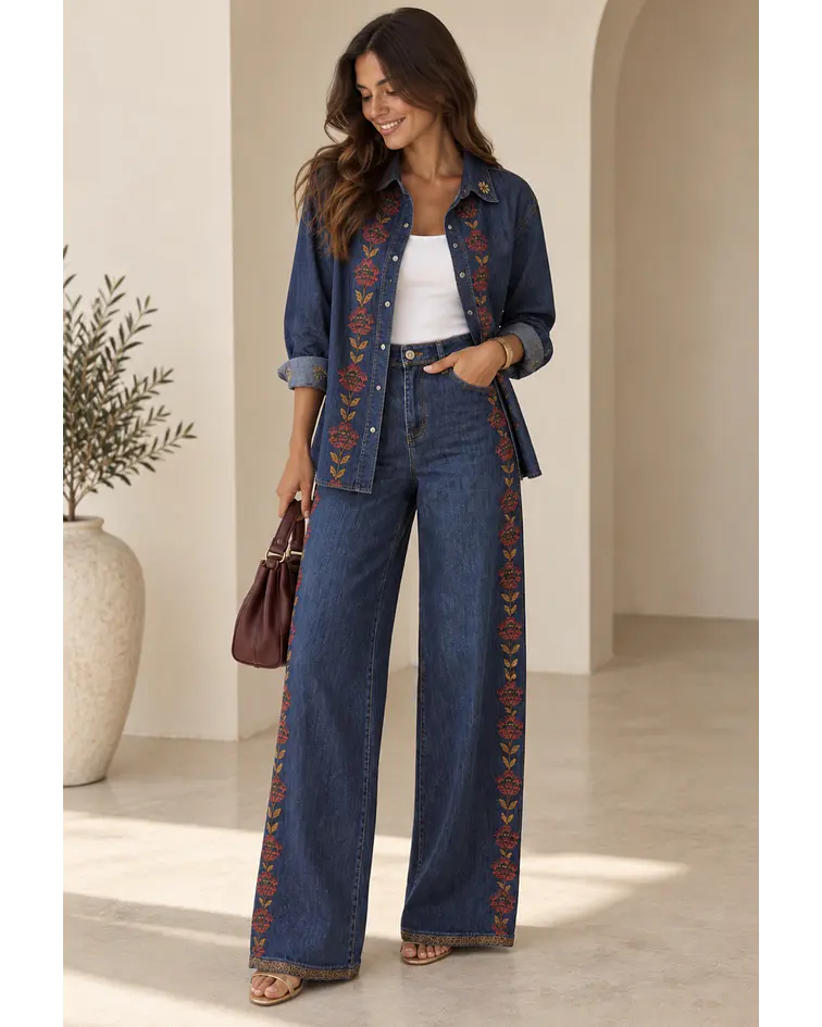 CAMISA COM PORMENORES BORDADOS
