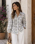 CAMISA COM PORMENORES AZUIS/BRANCOS