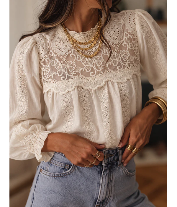 BLUSA BORDADA LEA
