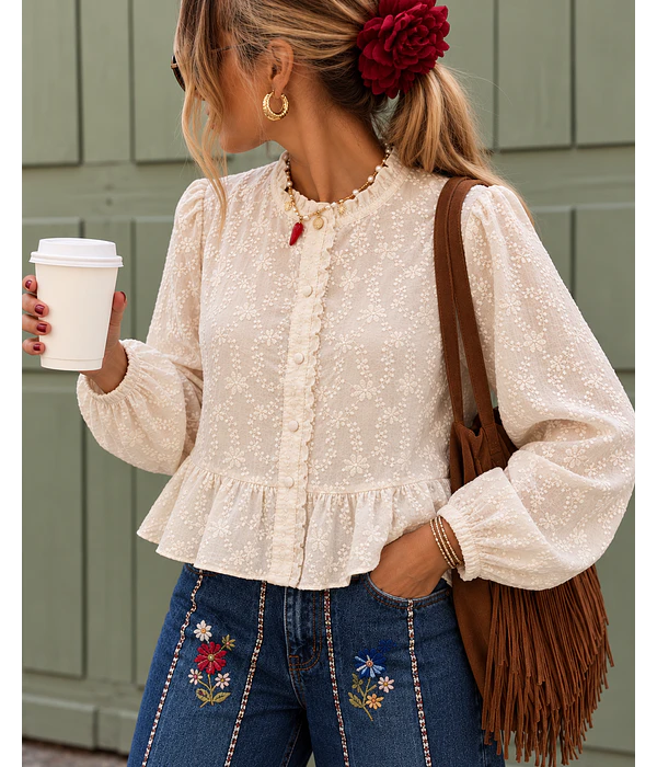 CAMISA COM PORMENORES BORDADOS