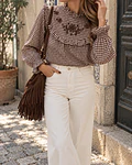 BLUSA COM PORMENORES BORDADOS CASTANHA