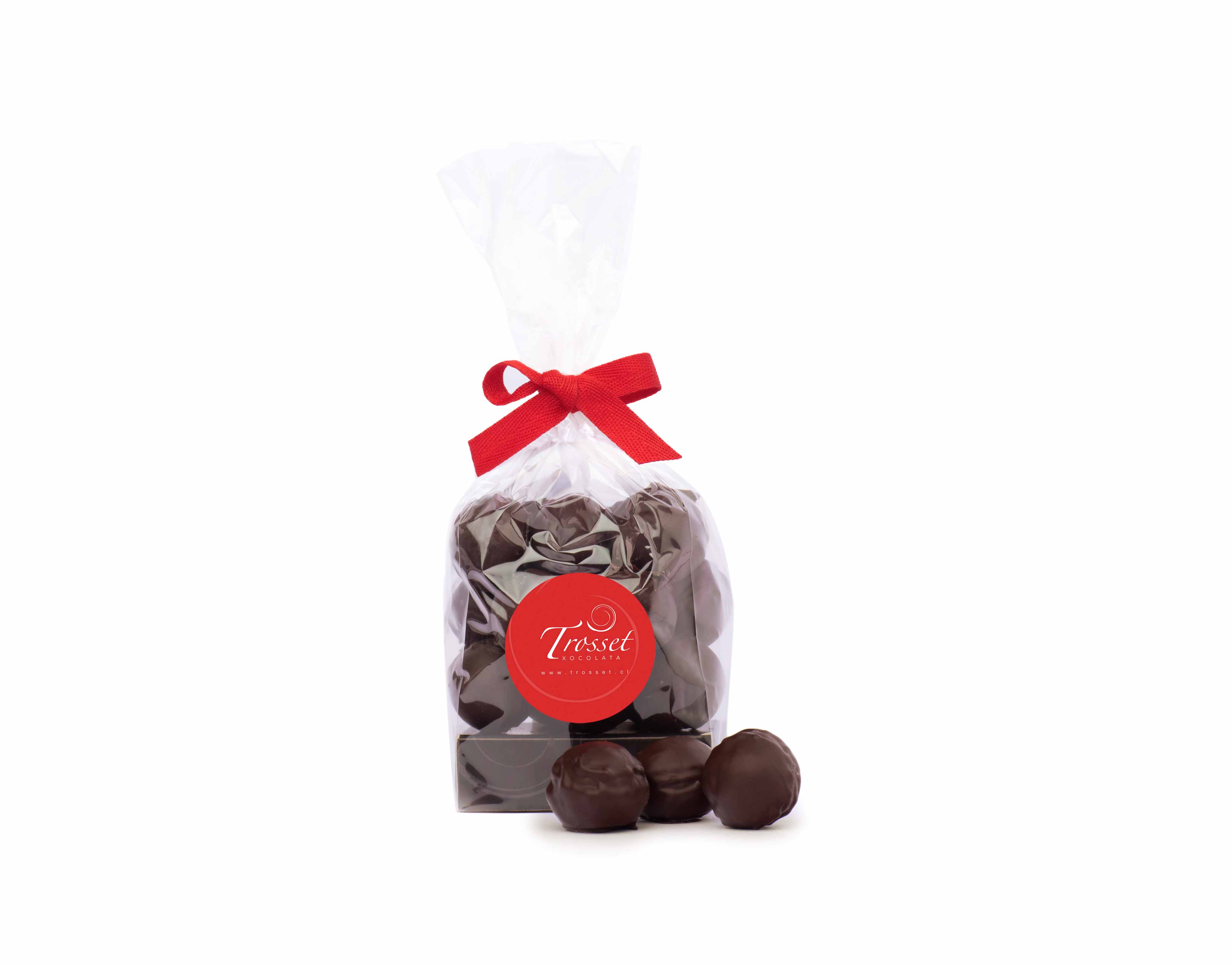 Trufas de arándanos bañadas en chocolate