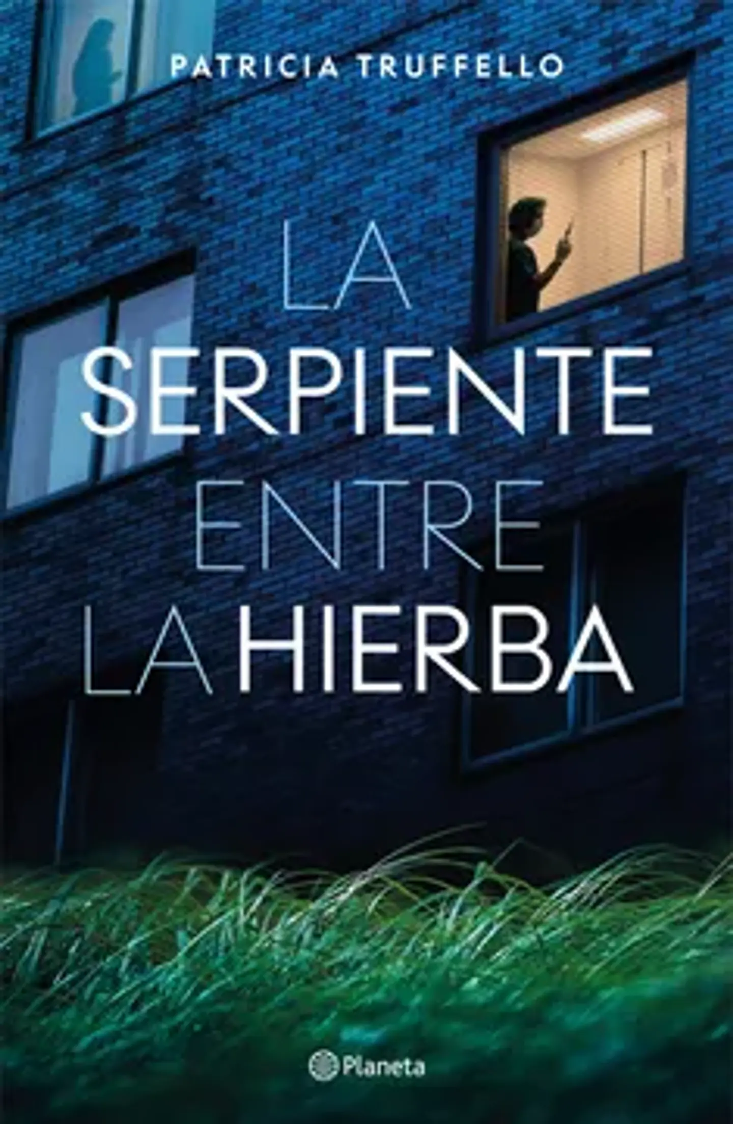 LA SERPIENTE ENTRE LA HIERBA 1