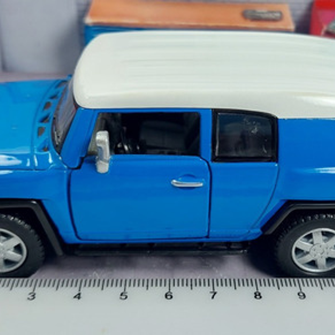 TOYOTA FJ CRUISER Marca: KINSMART azul 2
