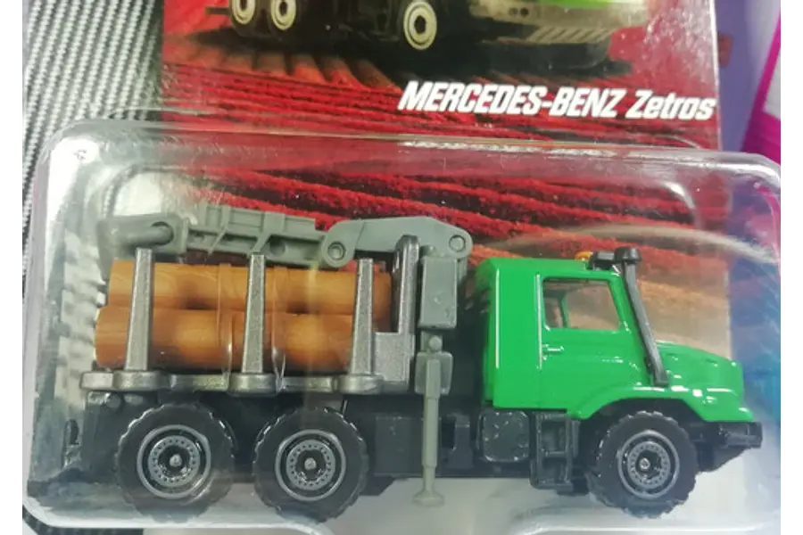 Mercedes Benz Zetros a Escala De Colección Majorette  