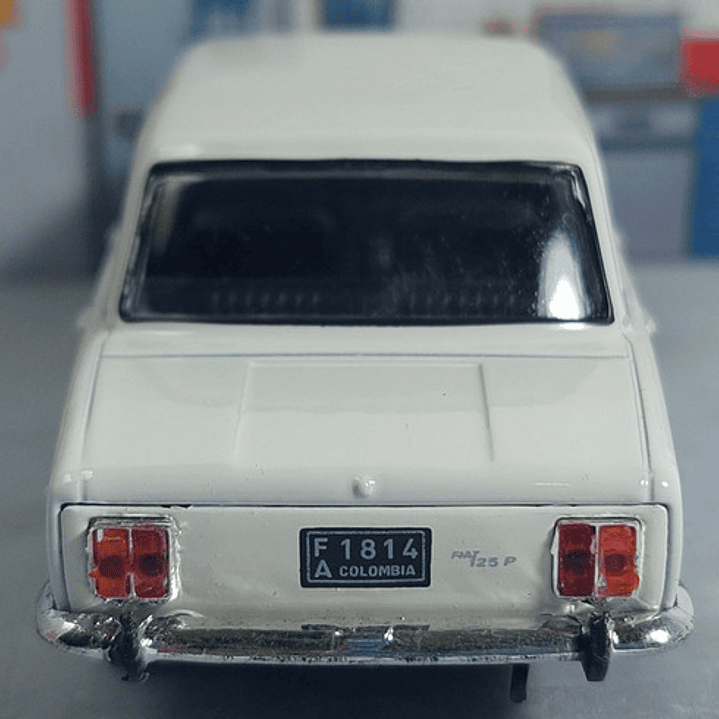 Fiat 125 En Escala 1/43 MARCA IXO 3