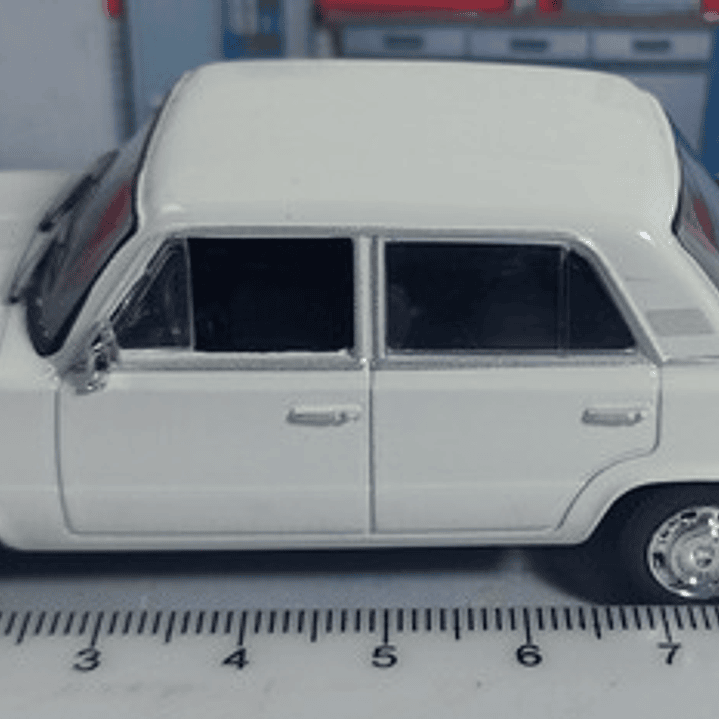 Fiat 125 En Escala 1/43 MARCA IXO 4