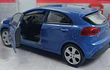 Kia Rio Pride azul Escala 1:36 welly