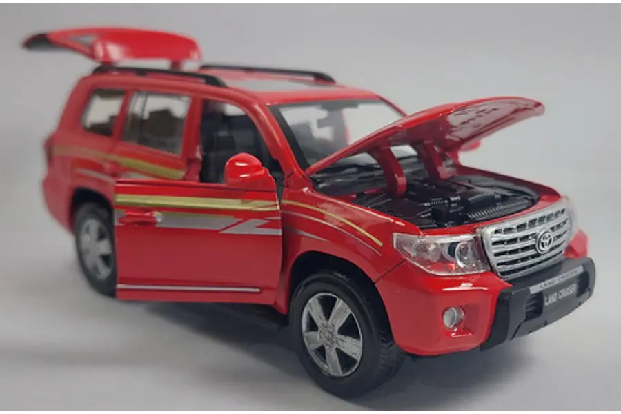 Toyota Land Cruiser, Escala 1/32 Marca: KINGSTOY