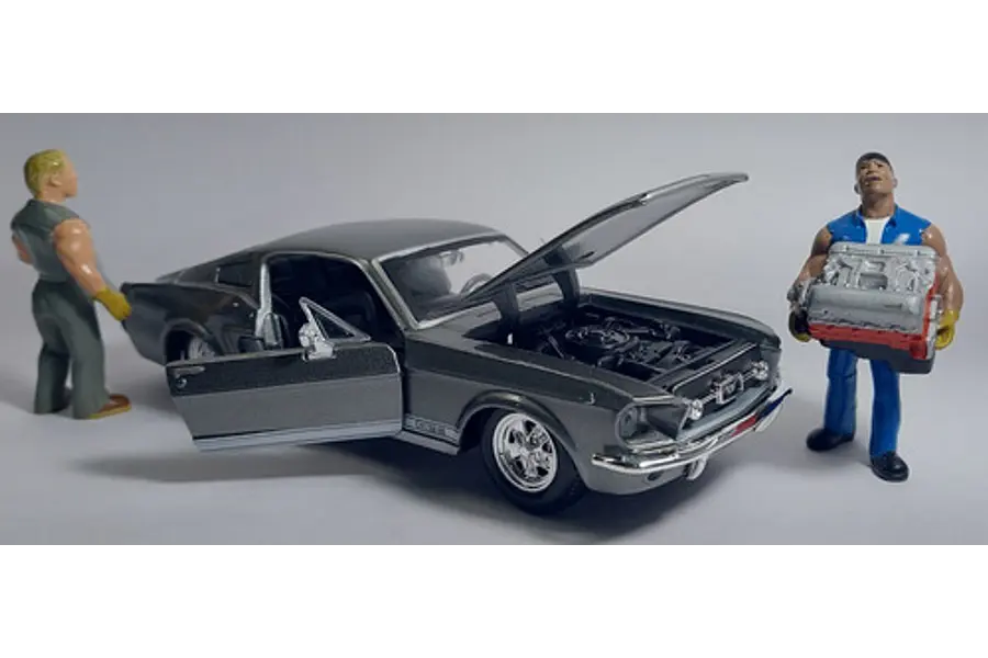 Ford Mustang 1967, Carro A Escala 1/24 