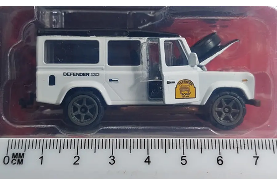 Land Rover Defender 110 Blanco Escala Coleccion