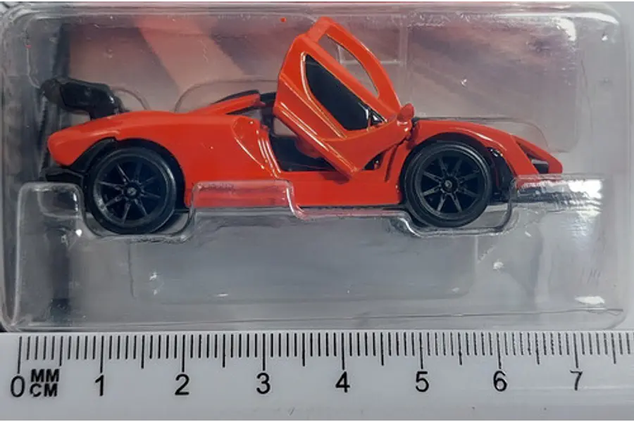 McLaren Senna 1/64 de Majorette