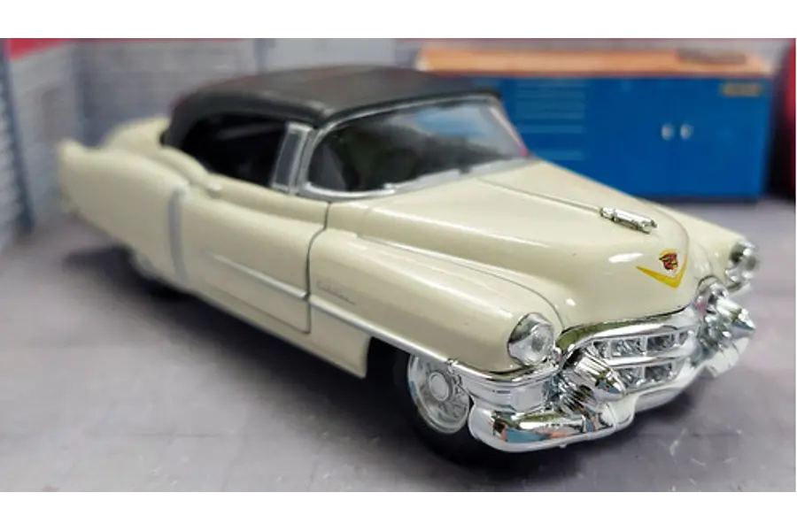 Cadillac Eldorado Carro A Escala 1/36 De Coleccion  