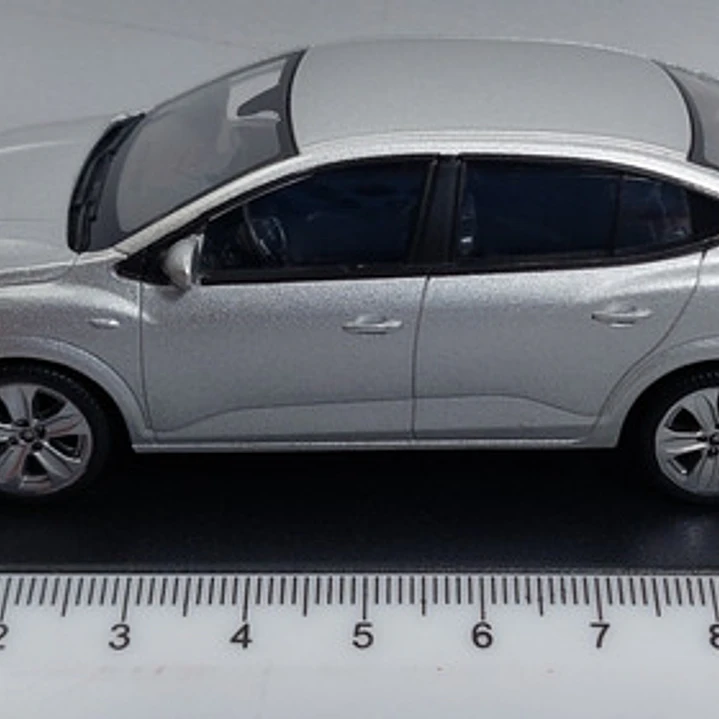 Renault Logan Carro A Escala De Coleccion   2
