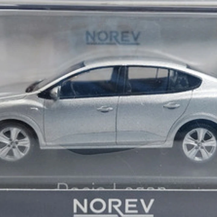 Renault Logan Carro A Escala De Coleccion   6