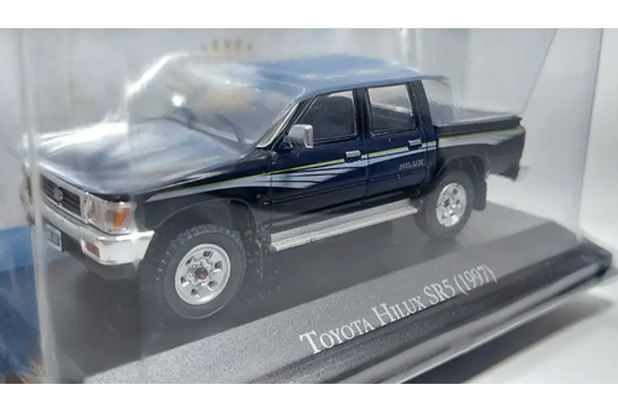 Toyota Hilux Sr5 1997 EN CAJA ACRILICA , Escala 1/43, Marca Ixo, 