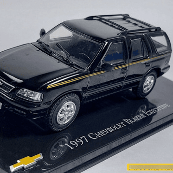 Chevrolet Blazer Executive 1997 Carro A Escala De Colección 3