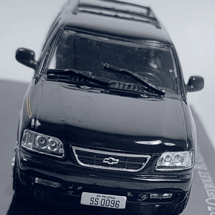 Chevrolet Blazer Executive 1997 Carro A Escala De Colección 5