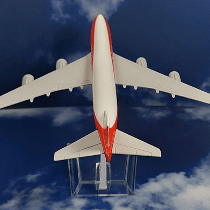 Avión Boeing 747 ,avianca  Escala 1/400, 16cm Con Base. 4