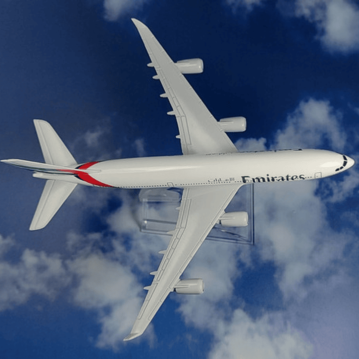 Avión Airbus A340 Emirates, Escala 1/400, 16cm Con Base. 2