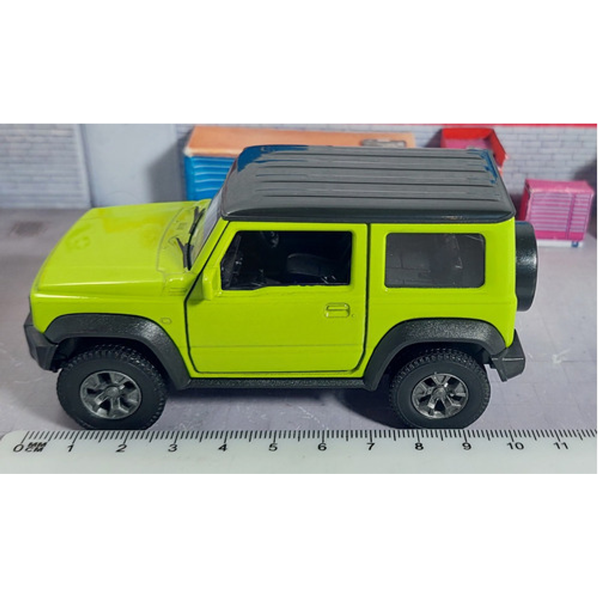 Suzuki Jimny 1-43 Carro A Escala De Colección