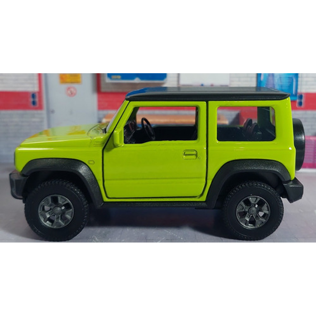 Suzuki Jimny 1-43 Carro A Escala De Colección