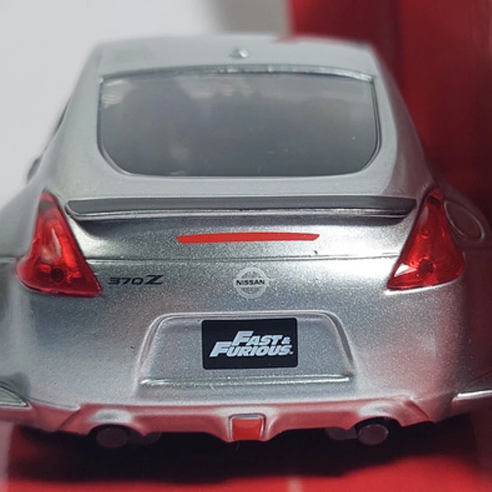 Nissan 370z ESCALA 1/32 ,MARCA JADA . 2