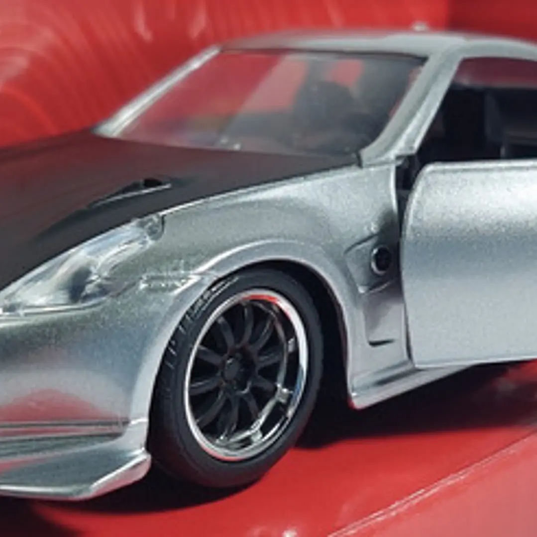 Nissan 370z ESCALA 1/32 ,MARCA JADA . 4