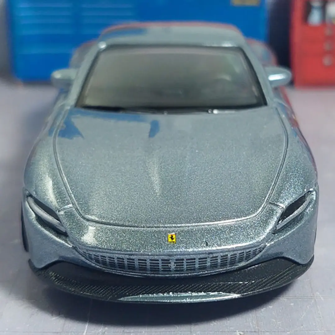 Ferrari Roma , Escala 1/43, Marca Burago,  4