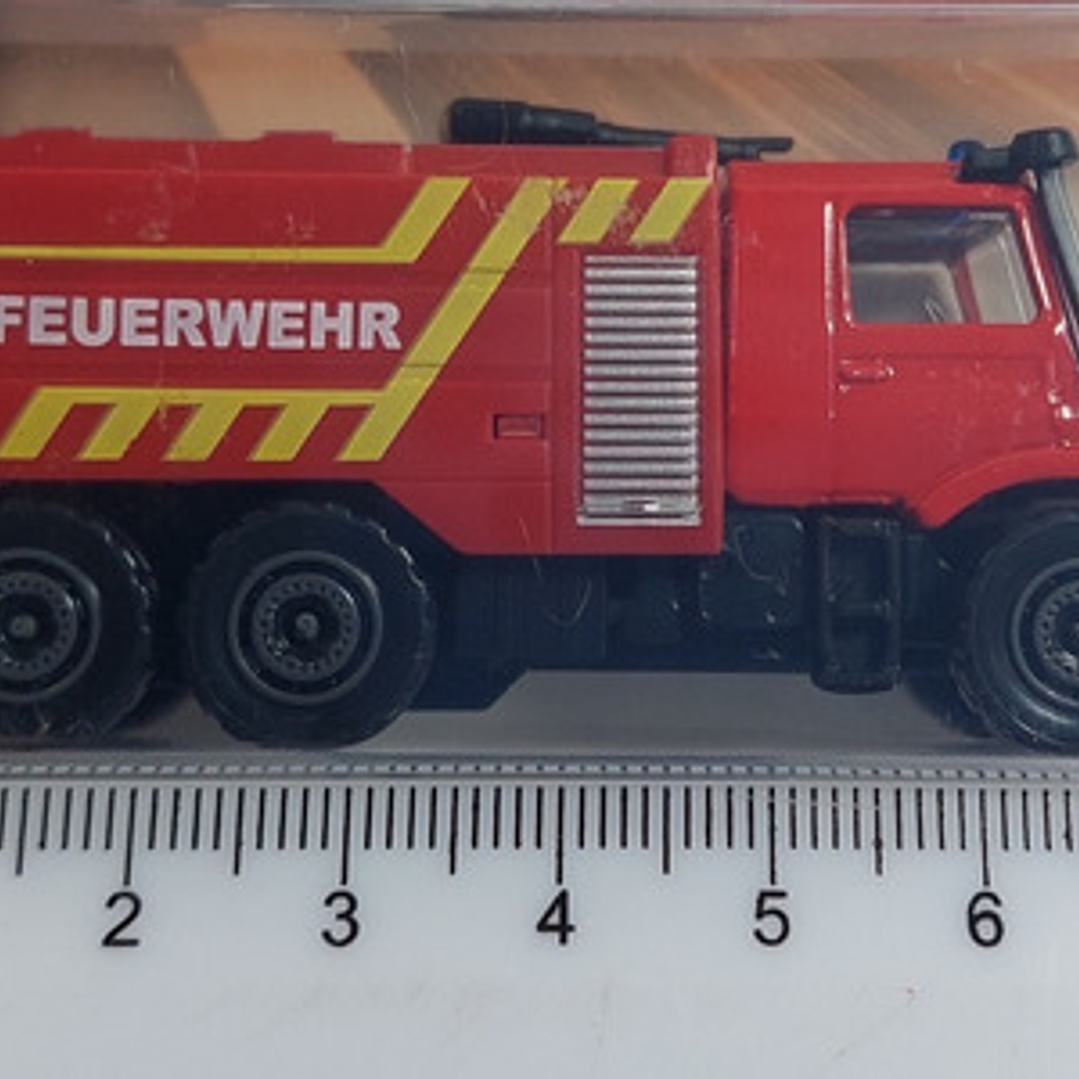 Carro De Bomberos Mercedes Benz Majorette   3