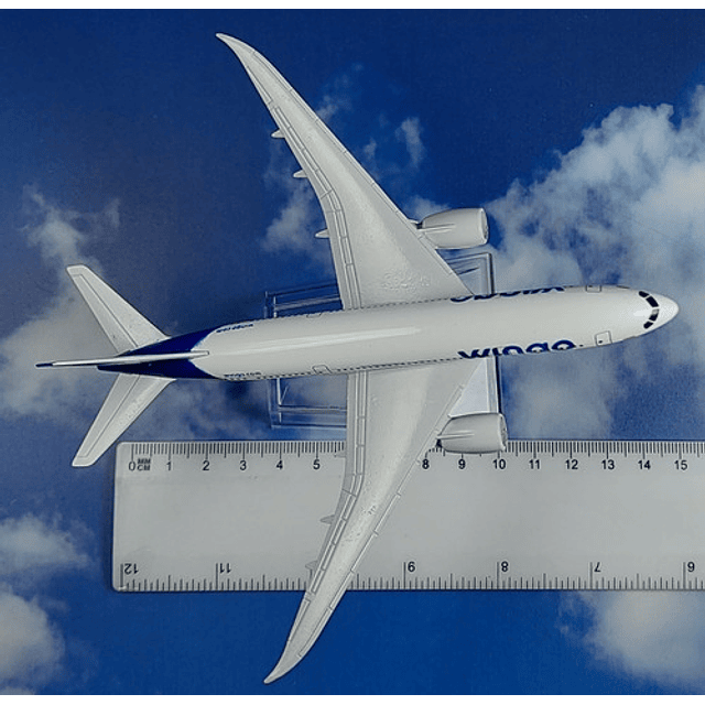 Avion De Coleccion Boeing 787 Wingo 15 Cm De Largo