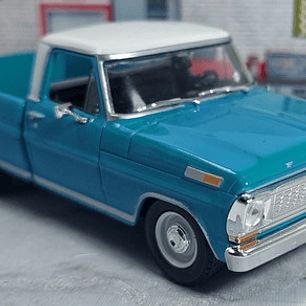 Ford F 100, Escala 1/43 , Marca Ixo