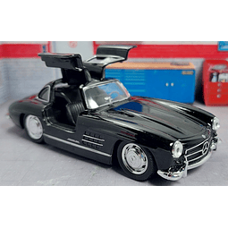 Mercedes Benz 300sl, Escala 1:36, Carro Colección  Marca: WELLY