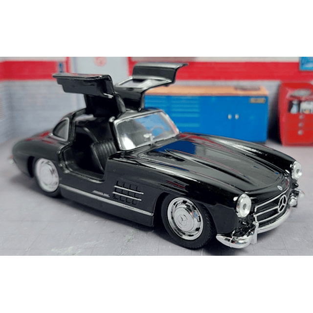 Mercedes Benz 300sl, Escala 1:36, Carro Colección  Marca: WELLY